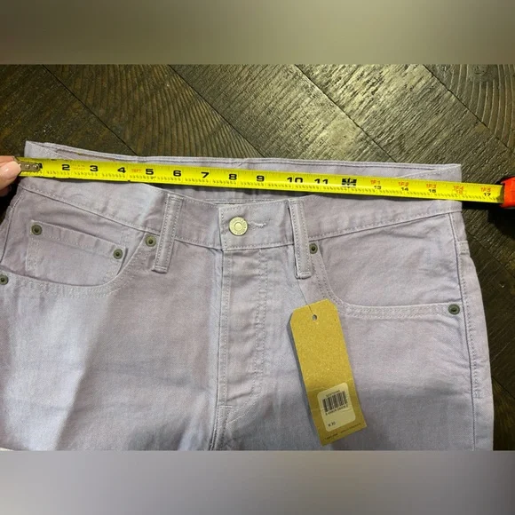 Levi’s Pastel Purple Mid Rise Relaxed Fit Women’s Pocketed Shorts Size W 30 - Picture 3 of 10